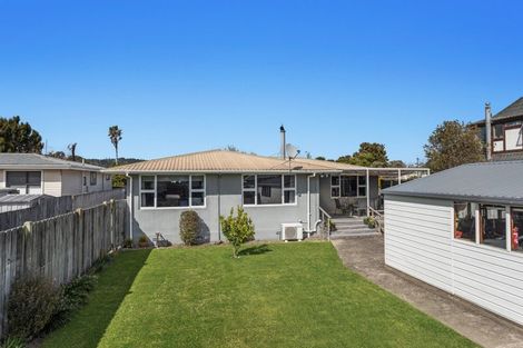 Photo of property in 27 Beach Street, Whakatane, 3120