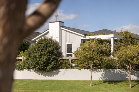 Photo of property in 18 Montia Close, Papamoa Beach, Papamoa, 3118