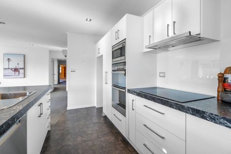 Photo of property in 24 Welsh Road, Winton, 9720