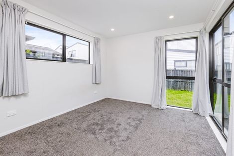 Photo of property in 19 Farmland Road, Papakura, 2110