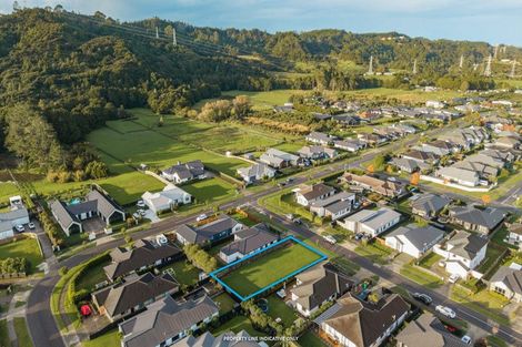 Photo of property in 15 Len Ireland Drive, Kumeu, 0810