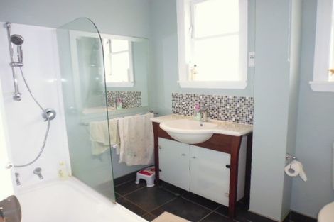 Photo of property in 52 Dyer Street, Epuni, Lower Hutt, 5011