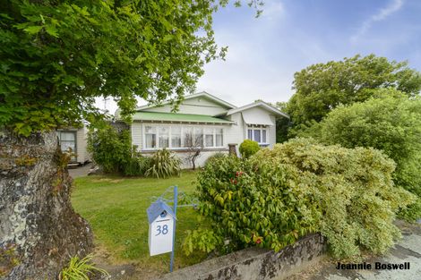 Photo of property in 38 Argyle Avenue, Takaro, Palmerston North, 4410