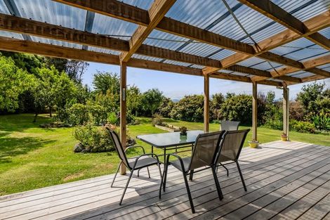 Photo of property in 2952 Eltham Road, Opunake, 4682