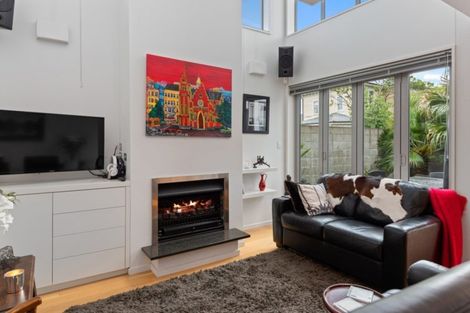 Photo of property in 1/64 Holly Road, St Albans, Christchurch, 8014