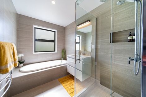 Photo of property in 14 Mariners Haven, One Tree Point, 0118