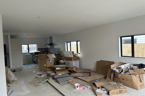 Photo of property in 6 Nagra Lane, Papakura, 2110