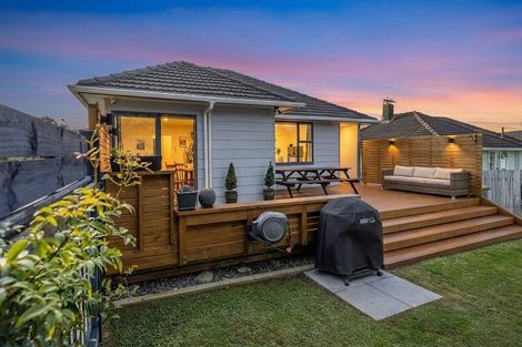 Photo of property in 110 Main Road, Titahi Bay, Porirua, 5022