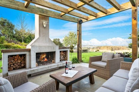 Photo of property in 191 Takatu Road, Tawharanui Peninsula, Warkworth, 0986