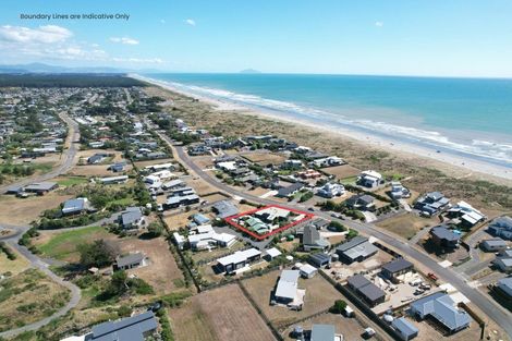 Photo of property in 46 Kent Avenue, Waitarere Beach, Levin, 5510