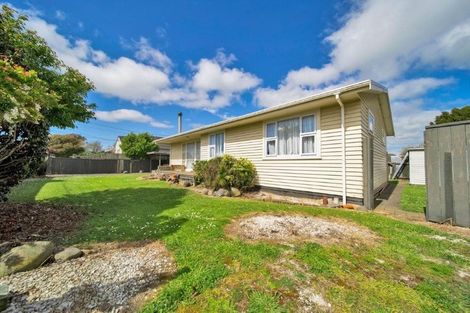 Photo of property in 10 Douglas Street, Hawera, 4610