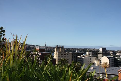 Photo of property in 5 Elm Row, Dunedin Central, Dunedin, 9016