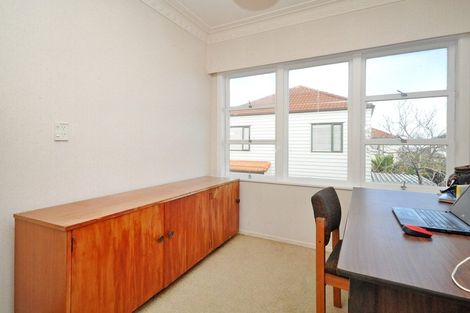 Photo of property in 28 Grassways Avenue, Pakuranga, Auckland, 2010