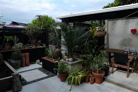 Photo of property in 287 Marine Parade, Napier South, Napier, 4110