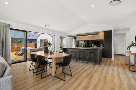 Photo of property in 8 Kirkland Crescent, Harewood, Christchurch, 8051