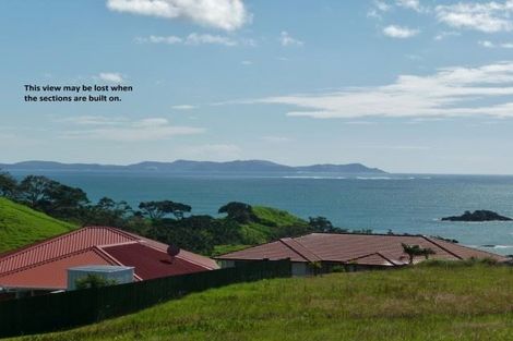 Photo of property in 10 Freyja Crescent, Coopers Beach, 0420