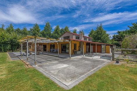 Photo of property in 195 Rowes Road, Hunterville, 4785