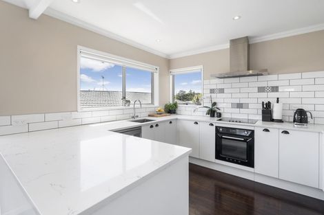 Photo of property in 6a Reydon Place, Cockle Bay, Auckland, 2014