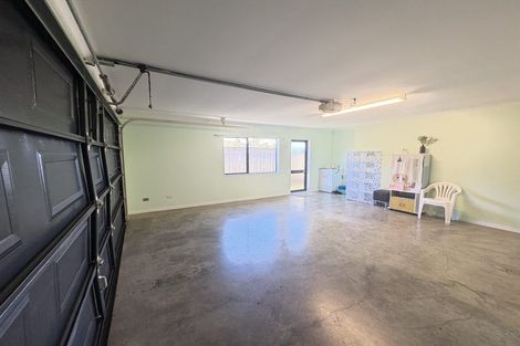 Photo of property in 53 Makora Road, Massey, Auckland, 0614