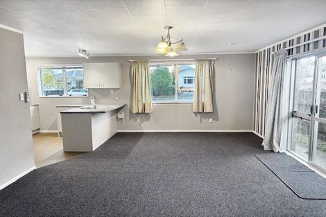 Photo of property in 8a Seddon Street, Dannevirke, 4930