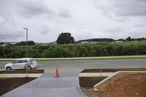 Photo of property in 11 Lake Drive, Tikipunga, Whangarei, 0112