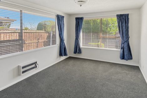 Photo of property in 1/58a Daniels Road, Redwood, Christchurch, 8051