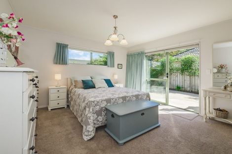 Photo of property in 6 Beachwater Grove, Paraparaumu Beach, Paraparaumu, 5032