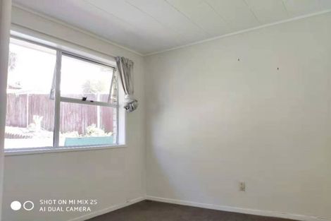 Photo of property in 27 Fitzwater Place, Henderson, Auckland, 0612