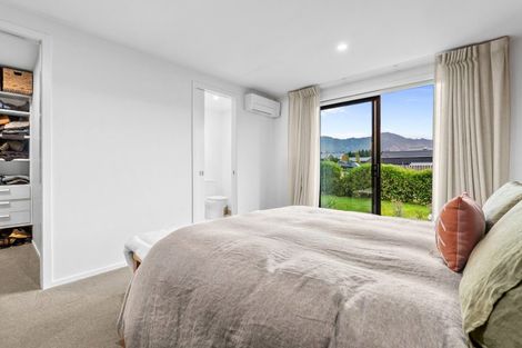 Photo of property in 20 Mount Nicholas Avenue, Wanaka, 9305