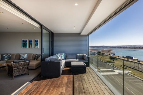 Photo of property in 503/7 Humber Street, Pandora, Napier, 4110