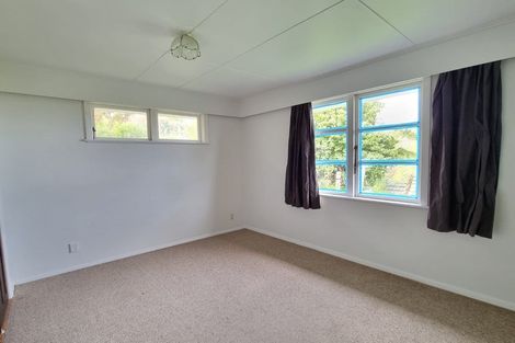 Photo of property in 57 Salford Street, Newlands, Wellington, 6037