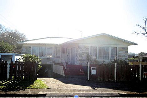 Photo of property in 112 Gloucester Road, Manurewa, Auckland, 2102