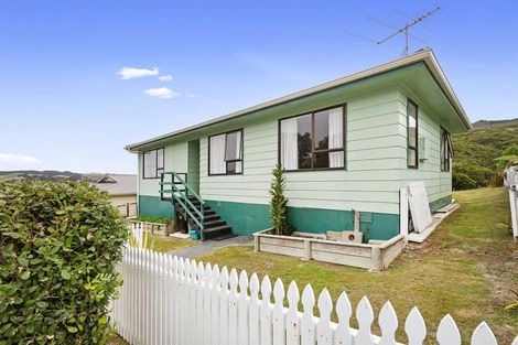 Photo of property in 23 Nassau Avenue, Grenada North, Wellington, 5028