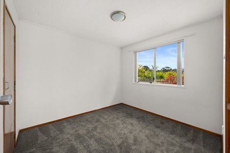 Photo of property in 38 Farrand Road, Kumeu, 0891