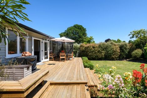 Photo of property in 5 Antrim Place, Hokowhitu, Palmerston North, 4410