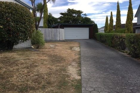Photo of property in 32 Comeskey Grove, Elderslea, Upper Hutt, 5018