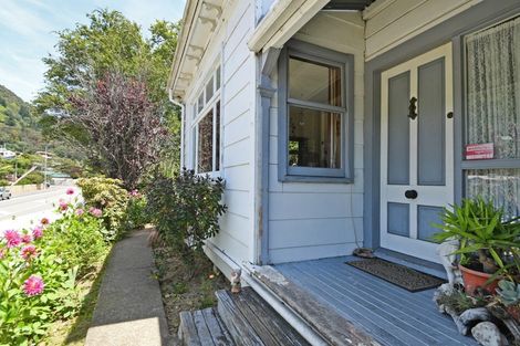 Photo of property in 39 Wairau Road, Picton, 7220