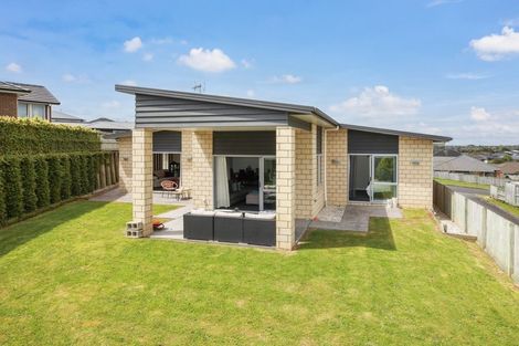 Photo of property in 13 Castleton Way, Flagstaff, Hamilton, 3210