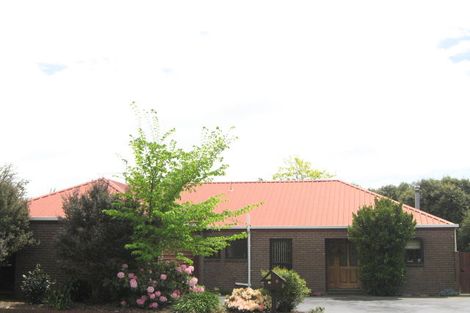 Photo of property in 9 Kruse Place, Redwood, Christchurch, 8051