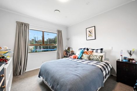 Photo of property in 50 Chedworth Avenue, Chedworth, Hamilton, 3210