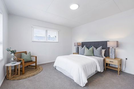 Photo of property in 44 Egmont Road, Waiwhakaiho, New Plymouth, 4312