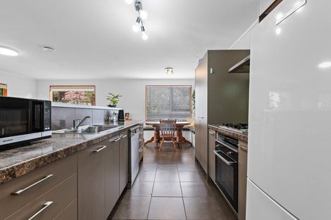 Photo of property in 83 Aquarius Drive, Kawaha Point, Rotorua, 3010