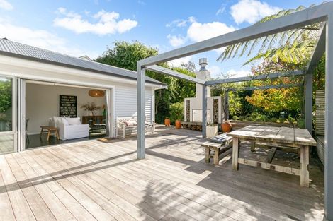 Photo of property in 8 Lochiel Road, Khandallah, Wellington, 6035