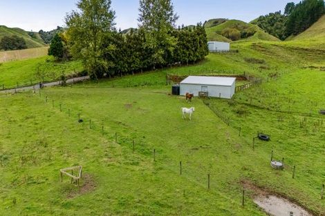 Photo of property in 210 Standish Road, Toko, Stratford, 4392