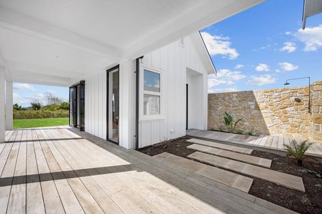 Photo of property in 438 Oaia Road, Muriwai, Waimauku, 0881