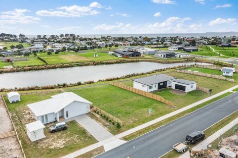 Photo of property in 208 Hamiora Street, Matarangi, 3592