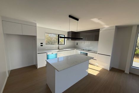 Photo of property in 25a Archmillen Avenue, Pakuranga Heights, Auckland, 2010