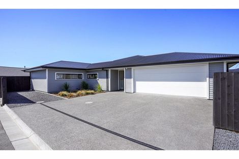 Photo of property in 7 Clonbunny Close, Rolleston, 7614