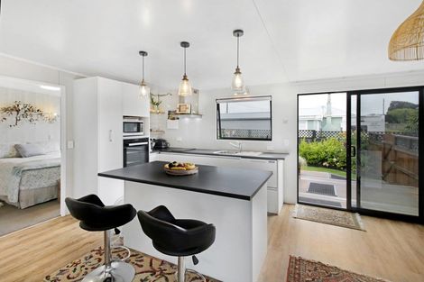 Photo of property in 15a Roore Street, Foxton Beach, Foxton, 4815