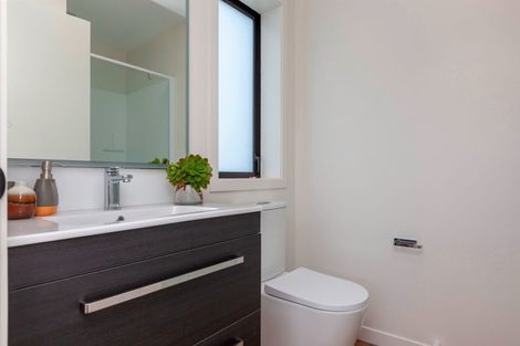 Photo of property in 77 Amohia Street, Paraparaumu, 5032